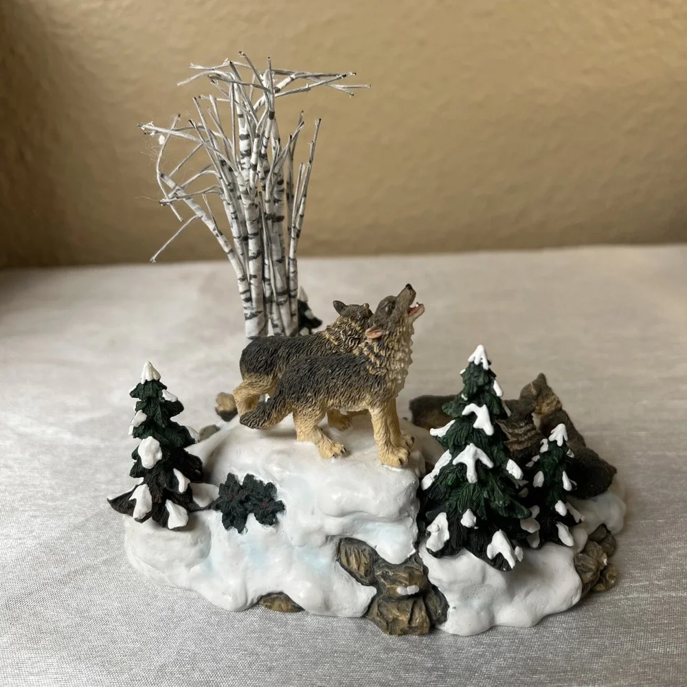 Vintage 1998 Department 56 Village Accessories Wolves In The Woods #52765 Boxed